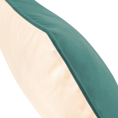 Cushion cover with piped edge